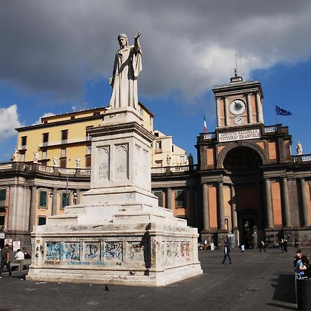 B&B La Conigliera Napoli Bagian luar foto