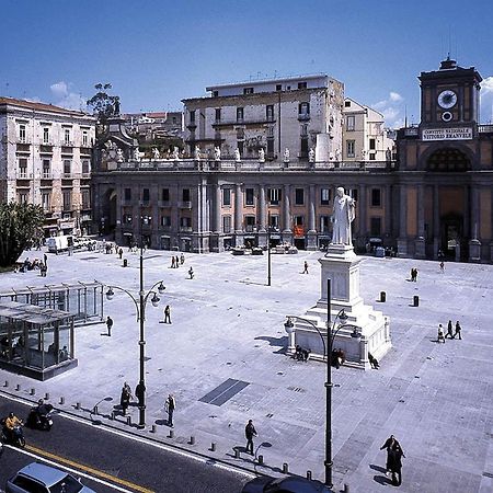 B&B La Conigliera Napoli Bagian luar foto