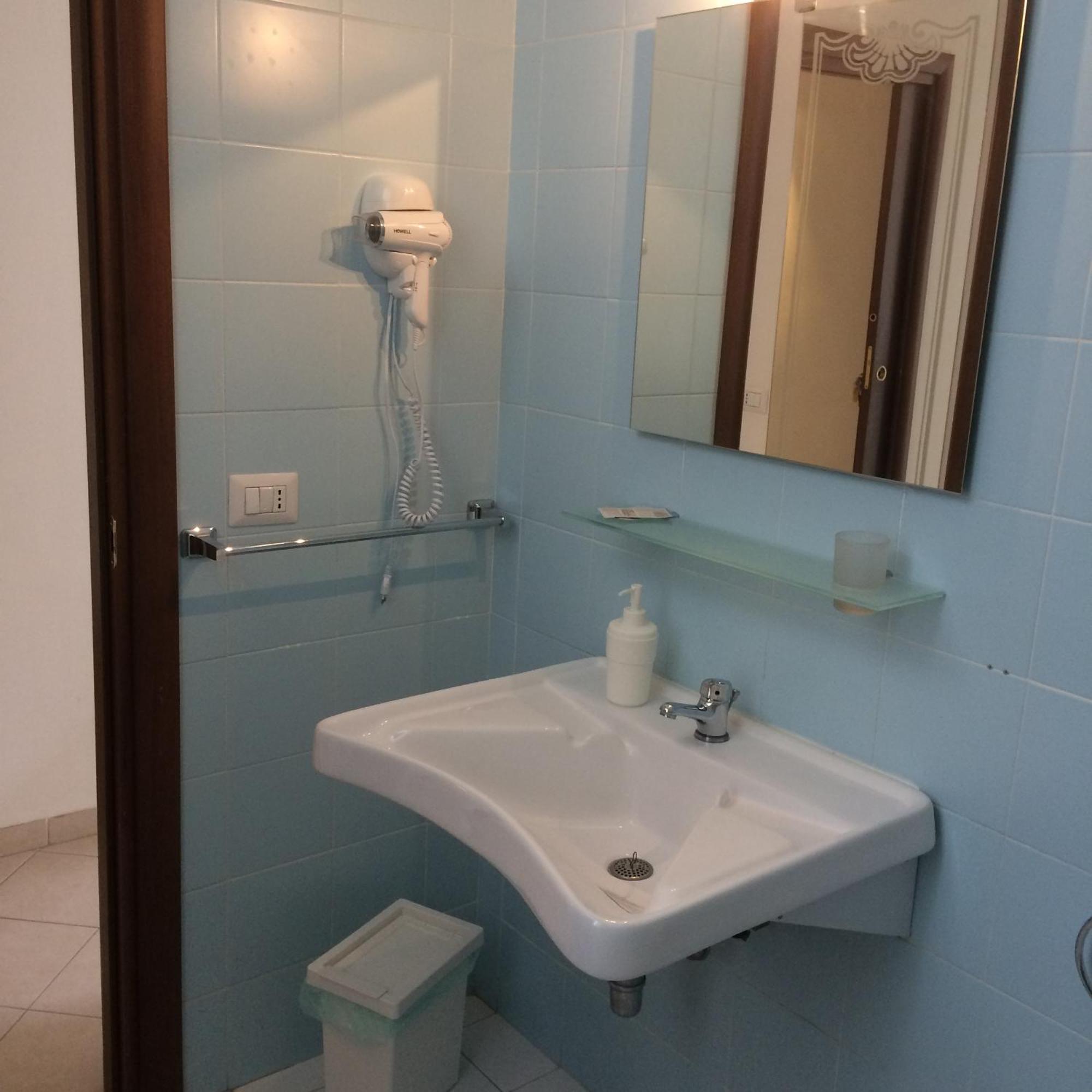 B&B La Conigliera Napoli Bagian luar foto