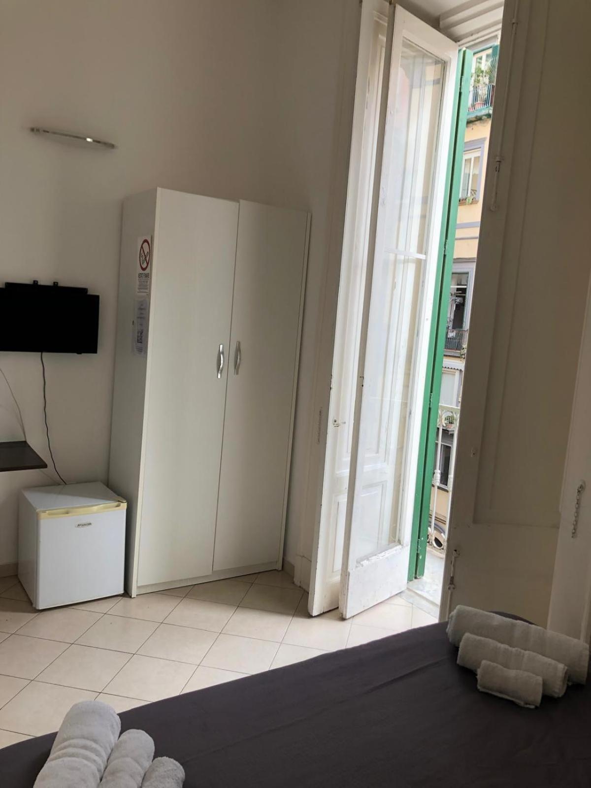 B&B La Conigliera Napoli Bagian luar foto