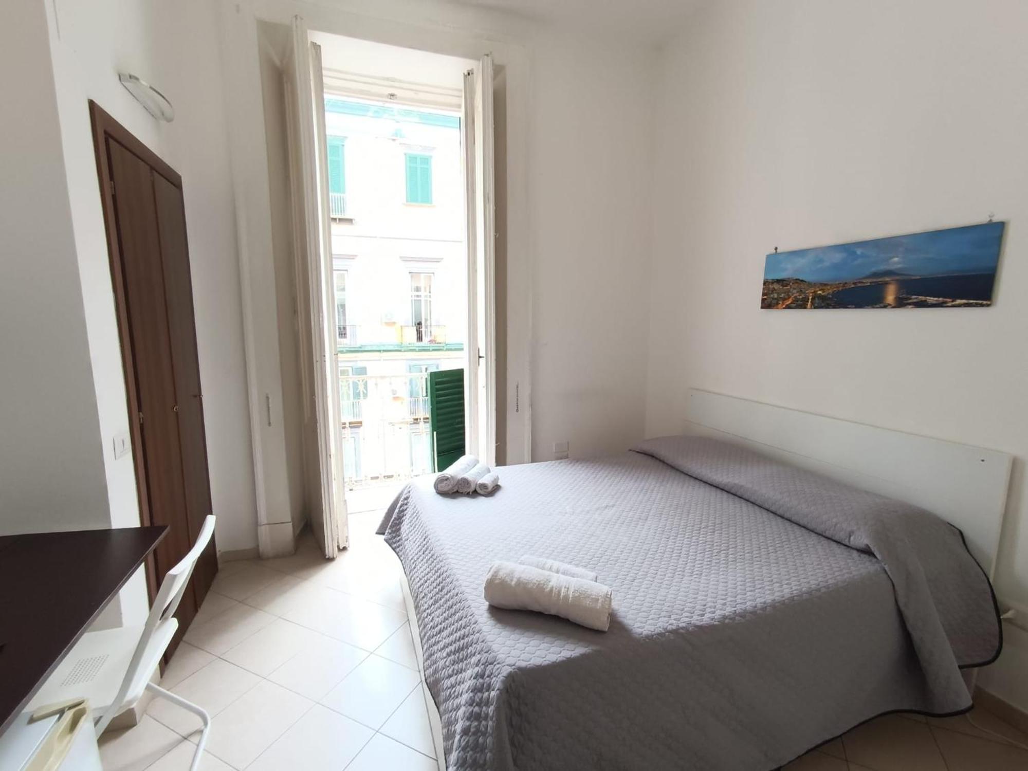 B&B La Conigliera Napoli Bagian luar foto