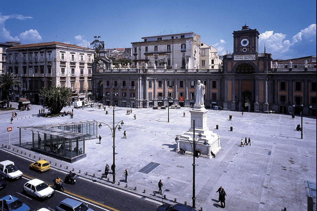 B&B La Conigliera Napoli Bagian luar foto
