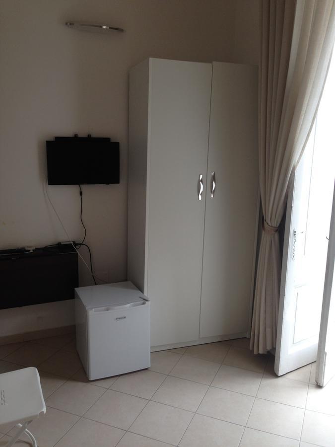 B&B La Conigliera Napoli Bagian luar foto