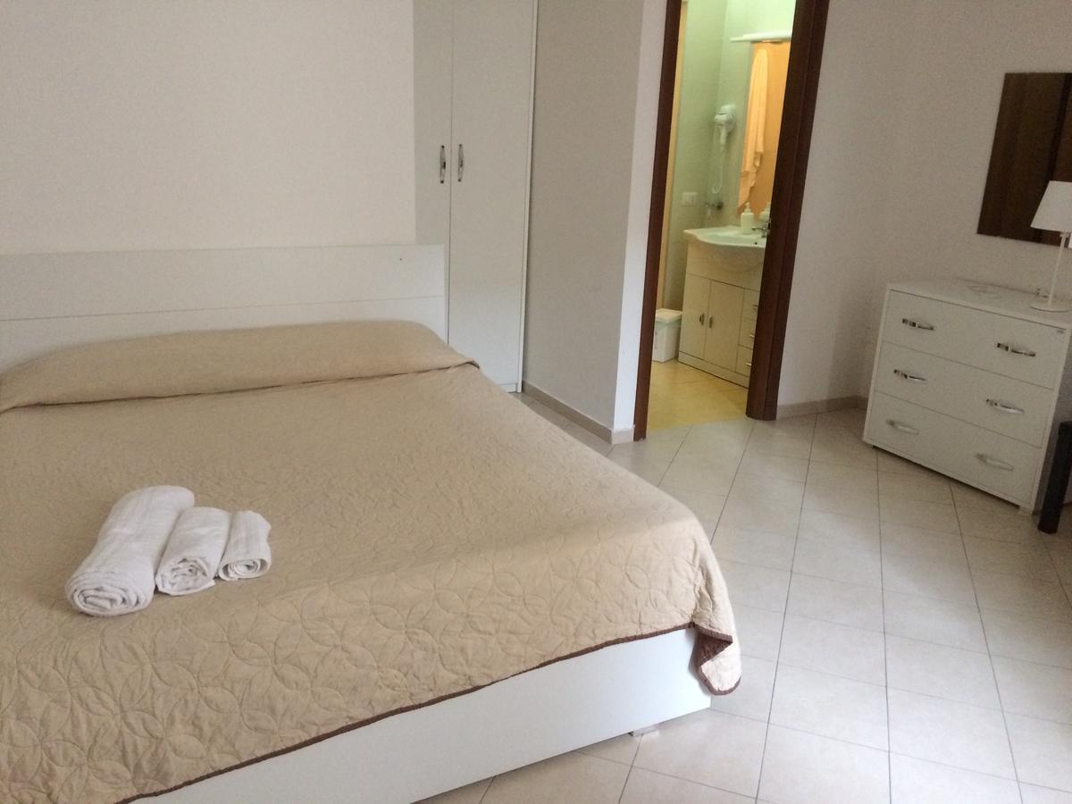 B&B La Conigliera Napoli Bagian luar foto