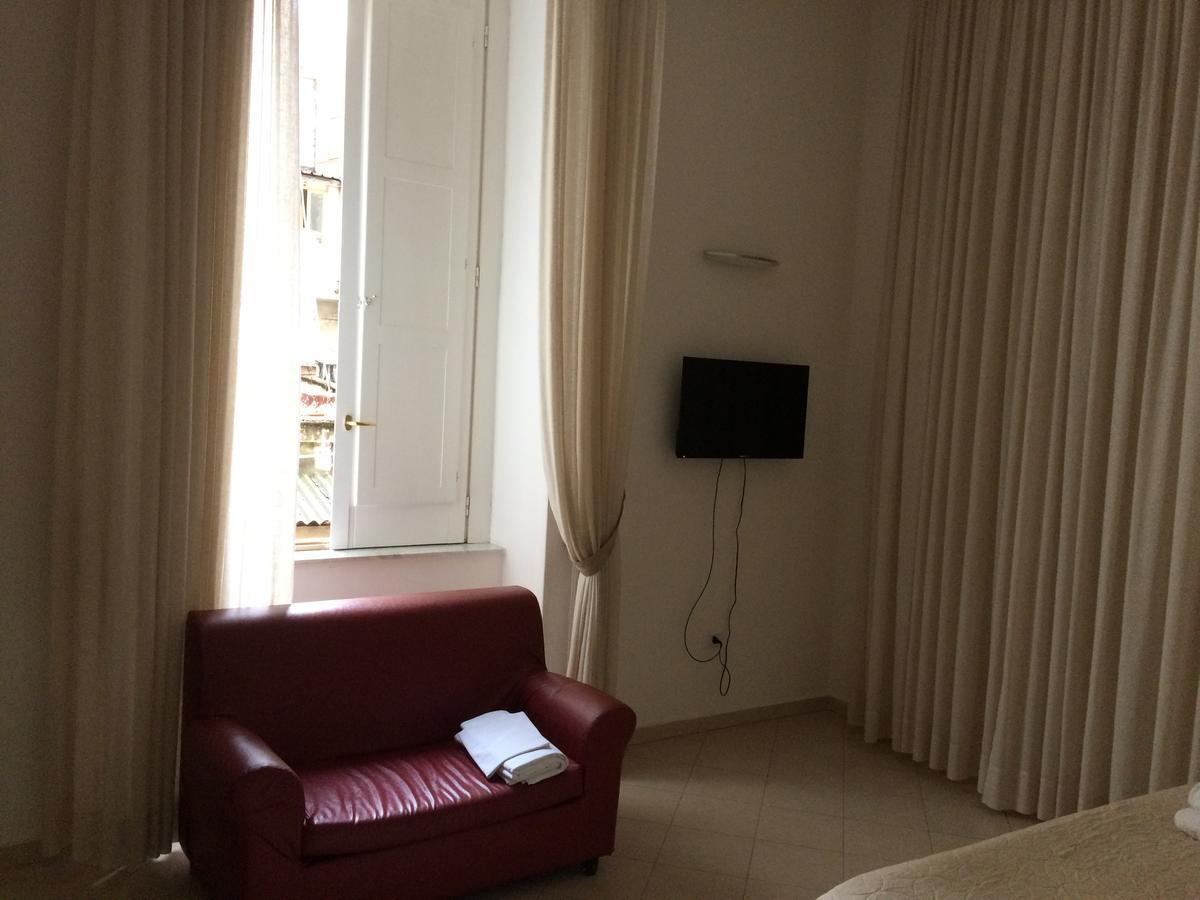 B&B La Conigliera Napoli Bagian luar foto