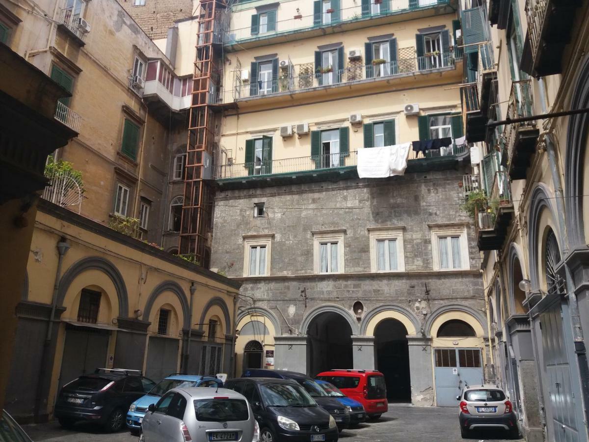B&B La Conigliera Napoli Bagian luar foto